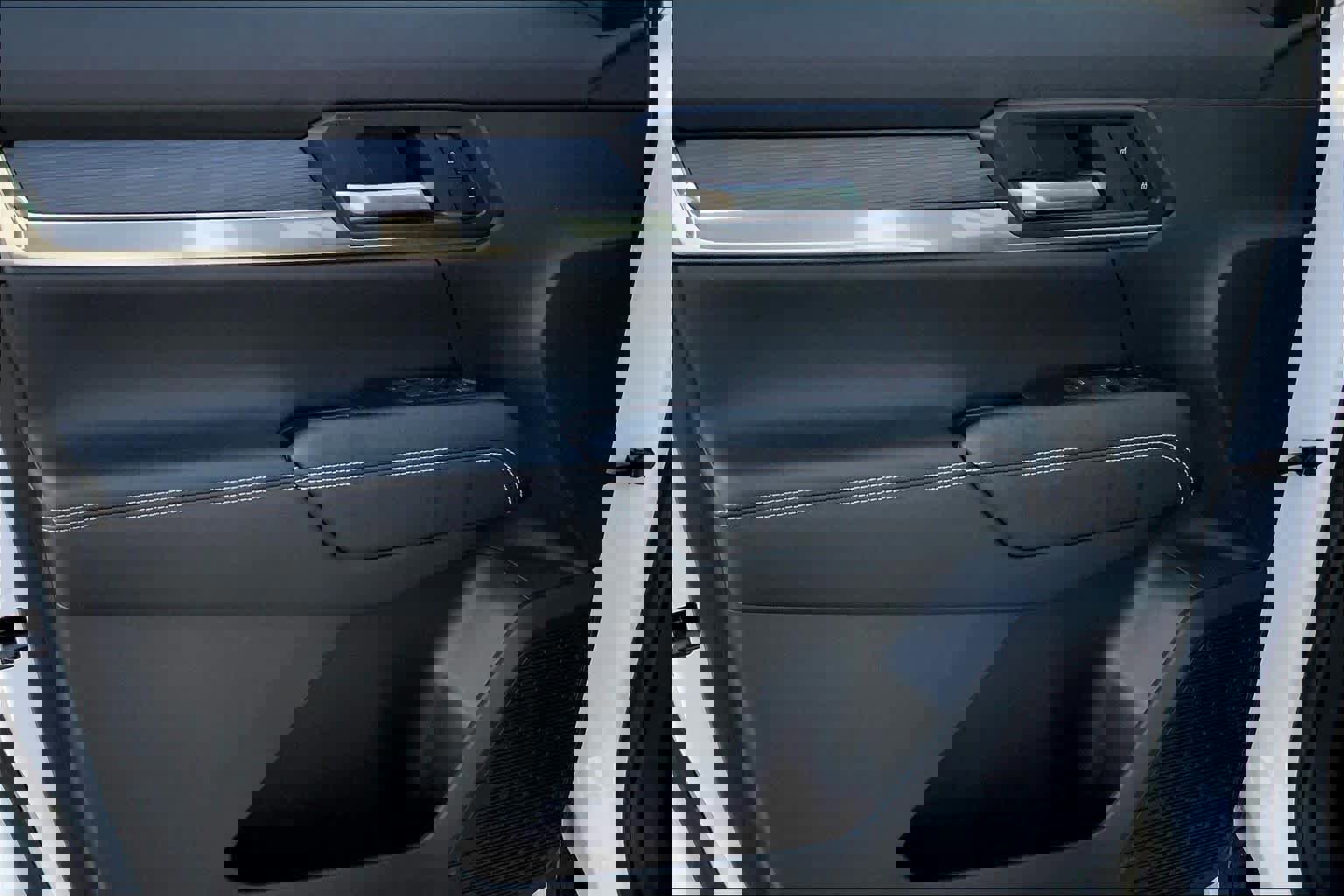 Used 2025 GMC Terrain Elevation image 20