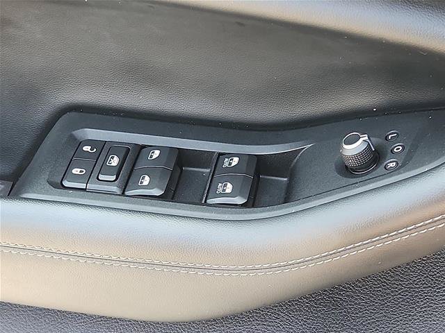 Used 2022 Jeep Grand Cherokee Altitude AWD/4WD image 10