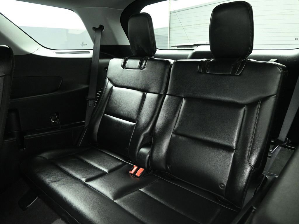 Certified 2020 Ford Explorer XLT w/ Equipment Group 202A image 46