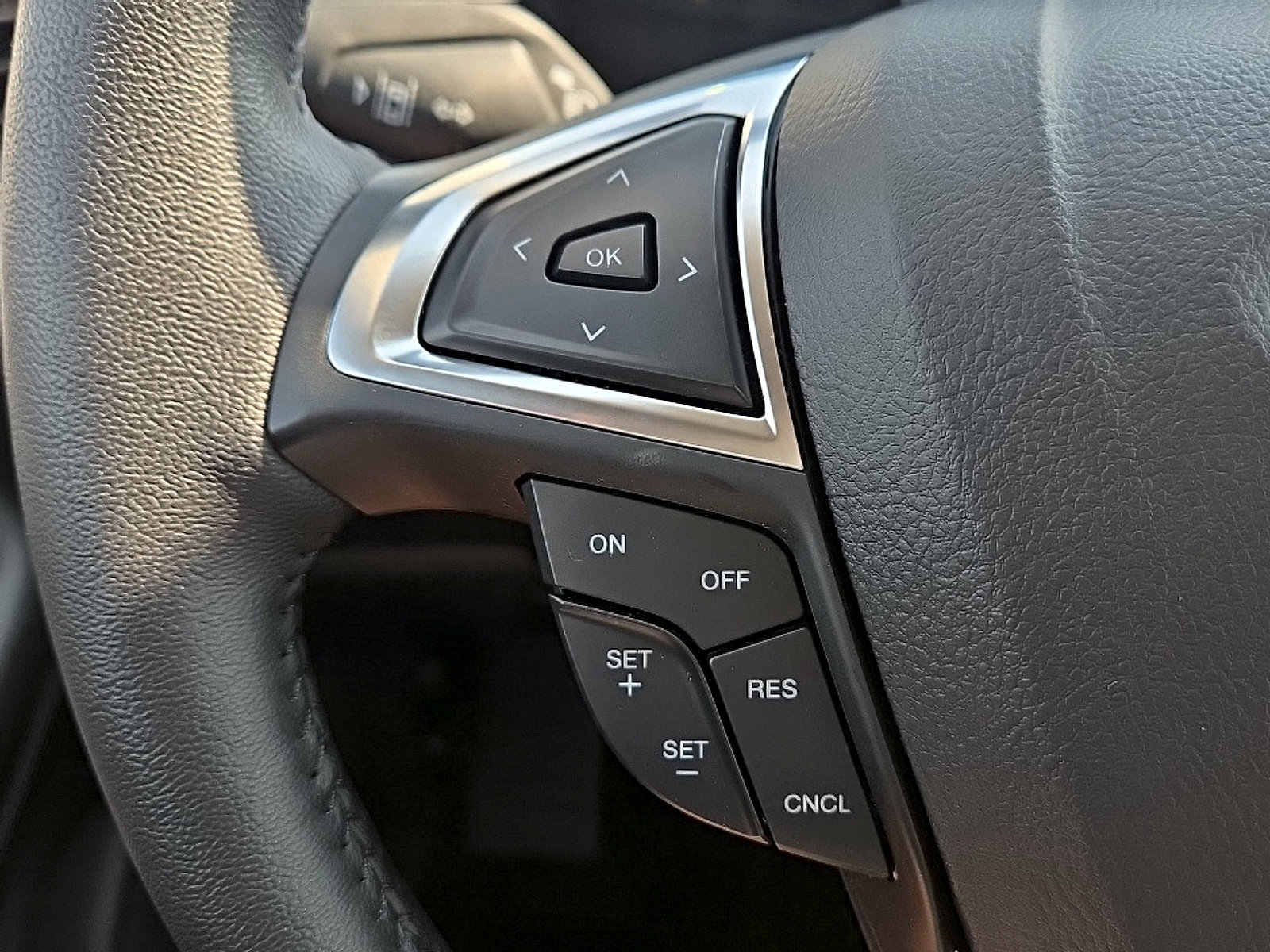 Certified 2024 Ford Edge SEL w/ Convenience Package AWD/4WD image 13