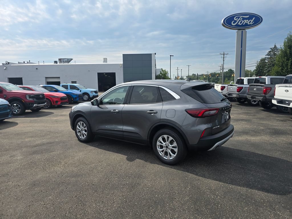 Certified 2023 Ford Escape Active AWD/4WD image 4