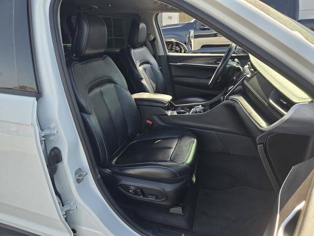 Used 2022 Jeep Grand Cherokee L Limited AWD/4WD image 21
