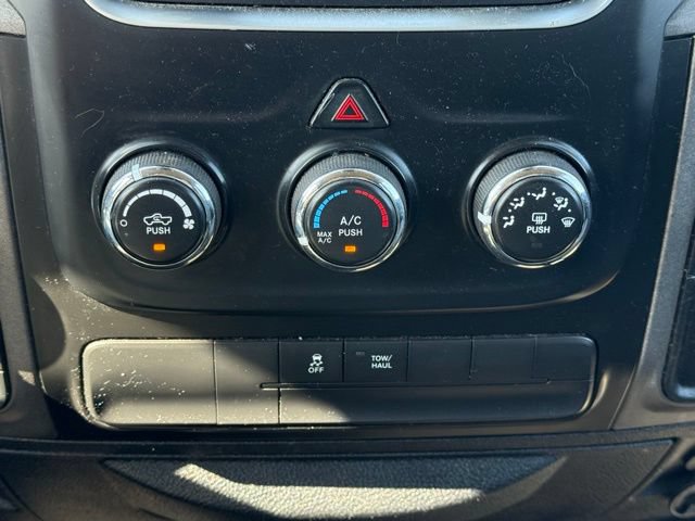 Used 2018 RAM 1500 Express AWD/4WD image 25