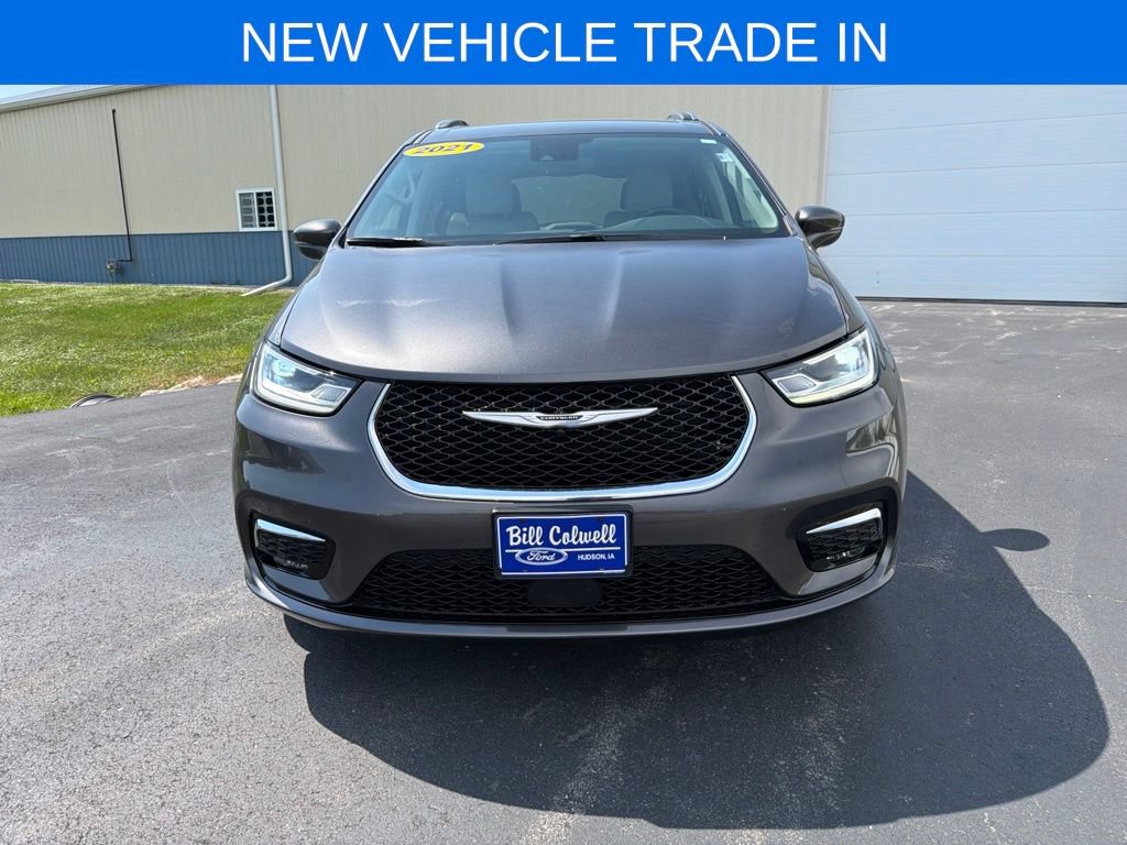 Used 2021 Chrysler Pacifica Touring-L AWD/4WD image 9