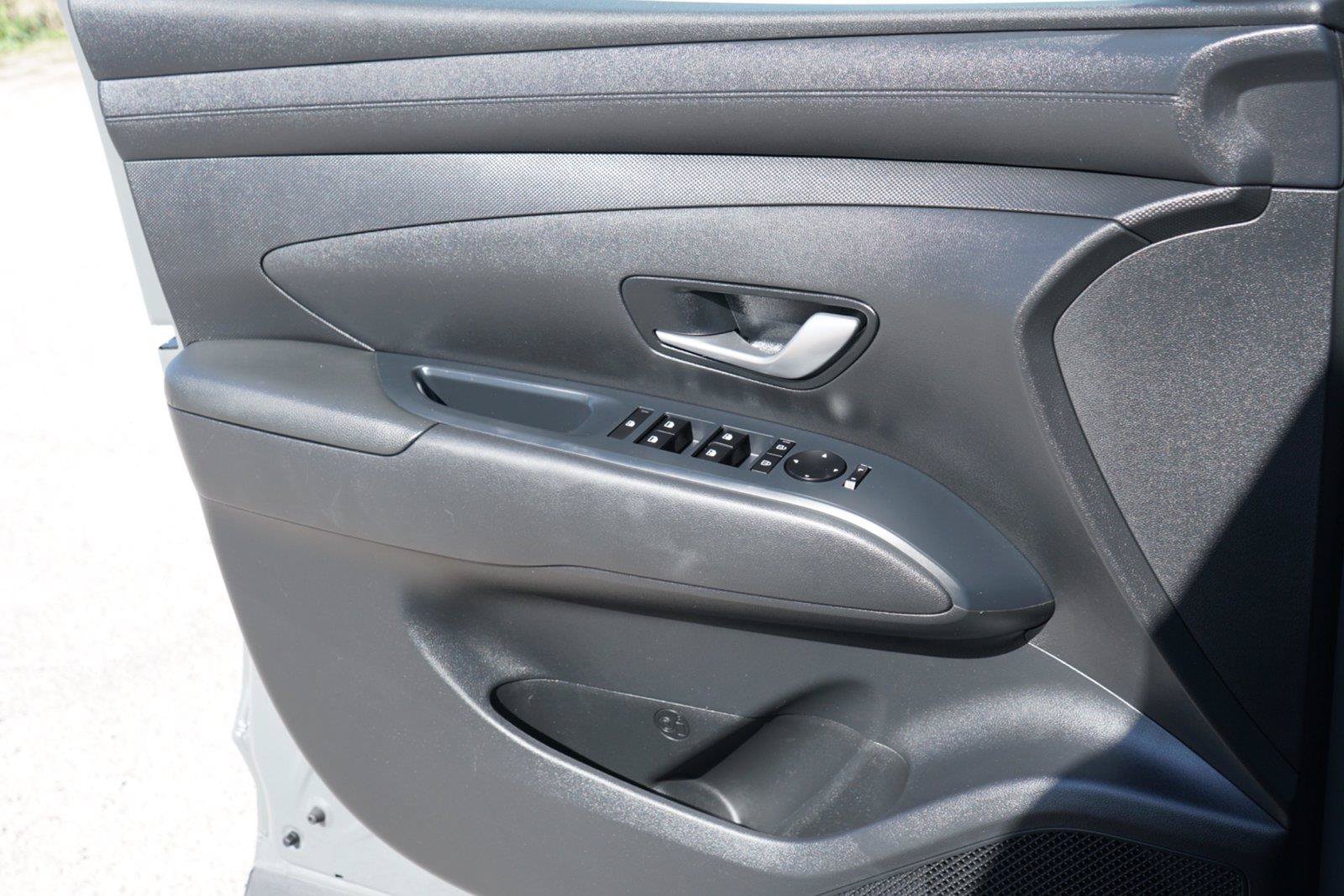 Used 2025 Hyundai Tucson SEL FWD image 19