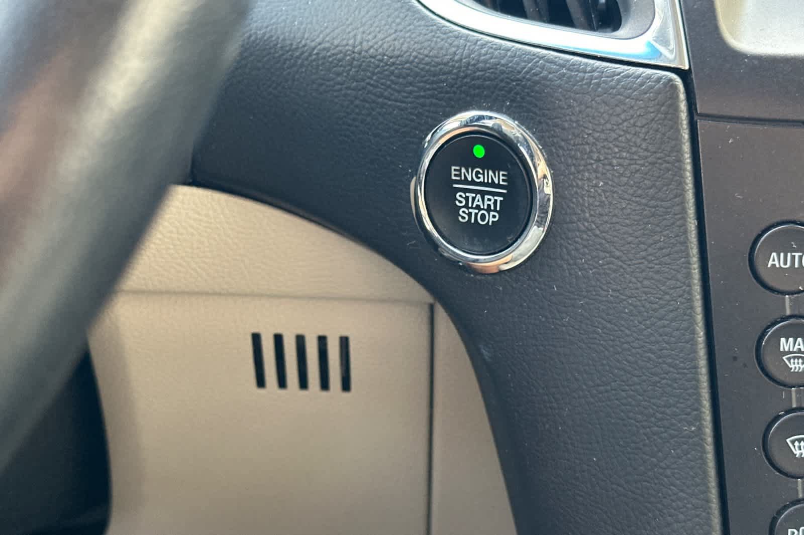 Certified 2020 Ford Edge Titanium AWD/4WD image 23