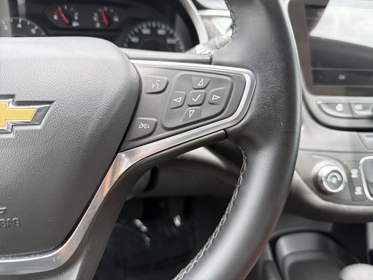 Used 2023 Chevrolet Malibu RS FWD image 26