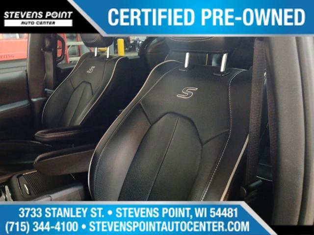 Used 2025 Chrysler Pacifica Limited image 13