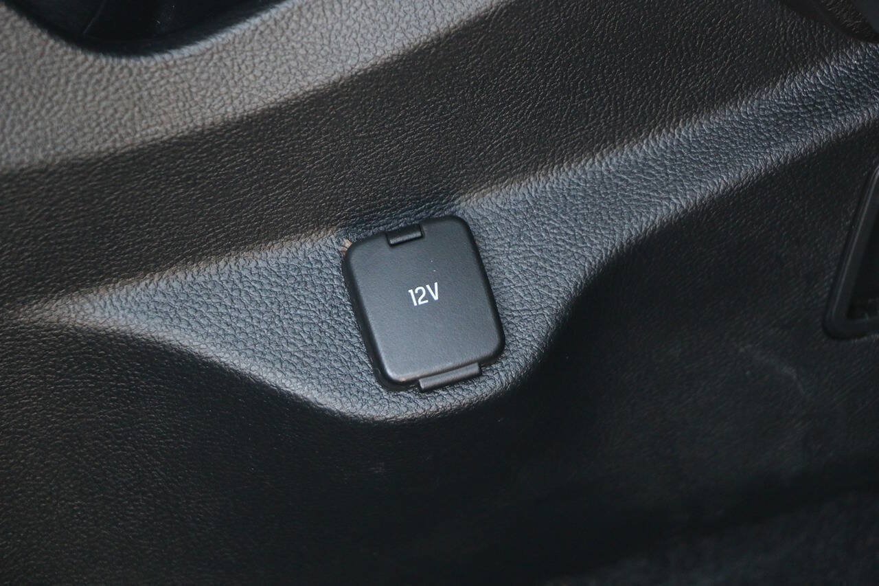 Certified 2024 Ford Edge Titanium AWD/4WD image 31