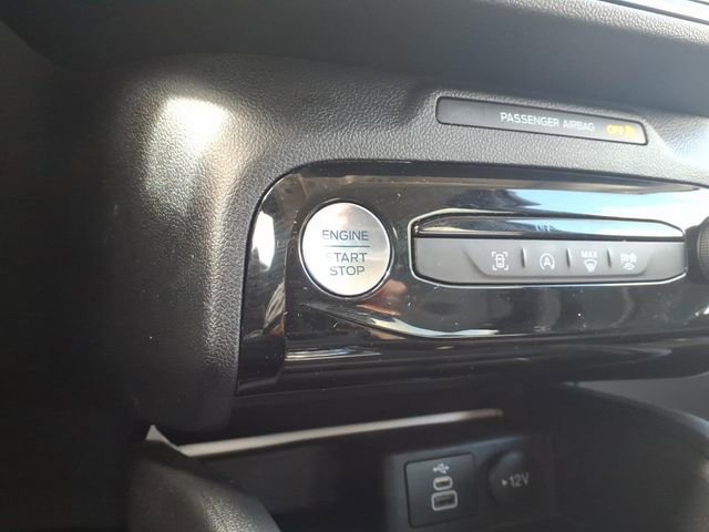 Certified 2025 Ford Escape Platinum image 22