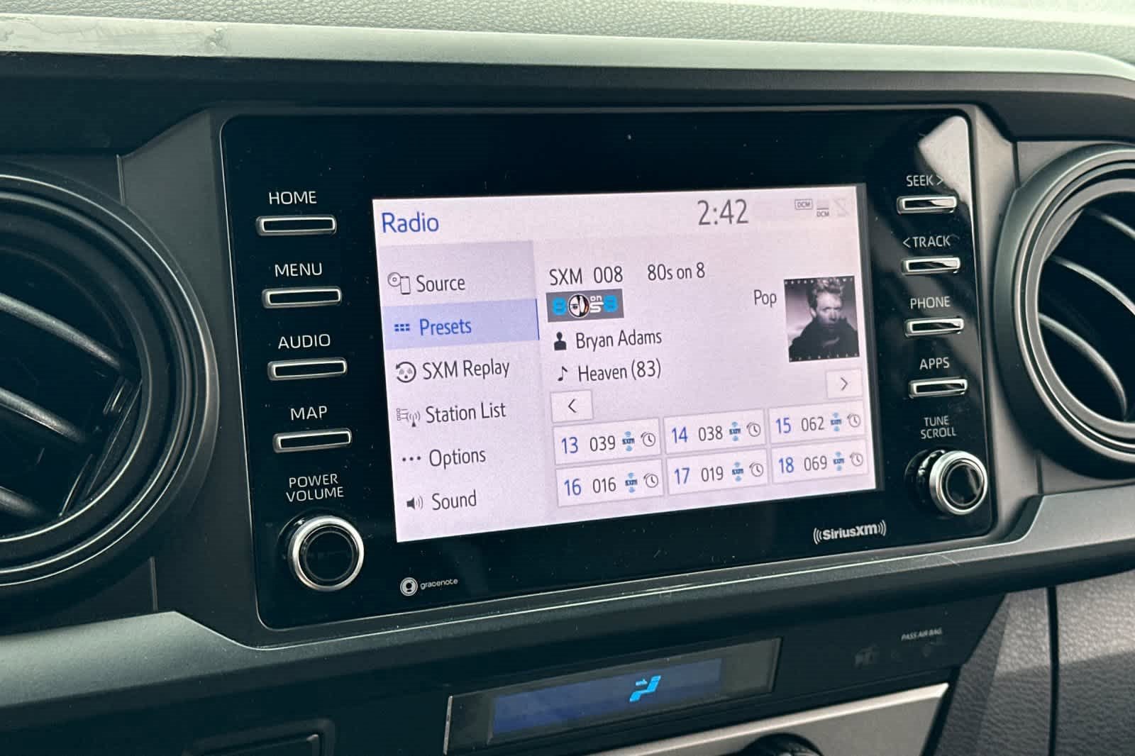 Used 2022 Toyota Tacoma SR image 17