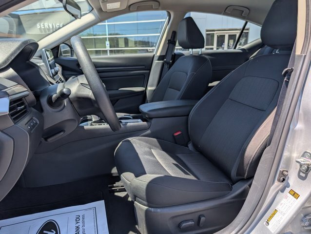 Used 2024 Nissan Altima 2.5 SV AWD/4WD image 10