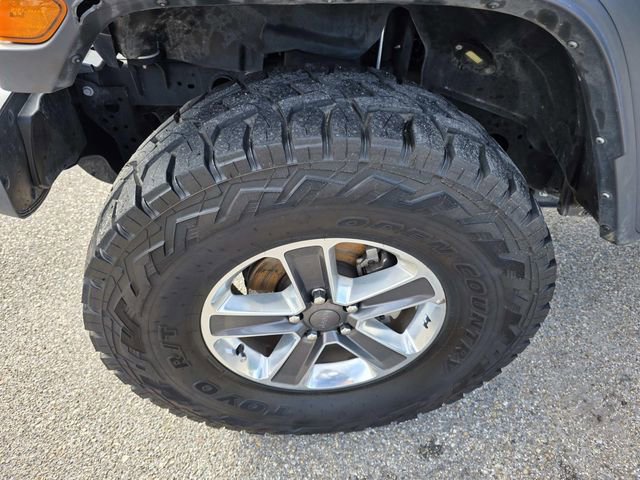 Used 2024 Jeep Gladiator Sport AWD/4WD image 9