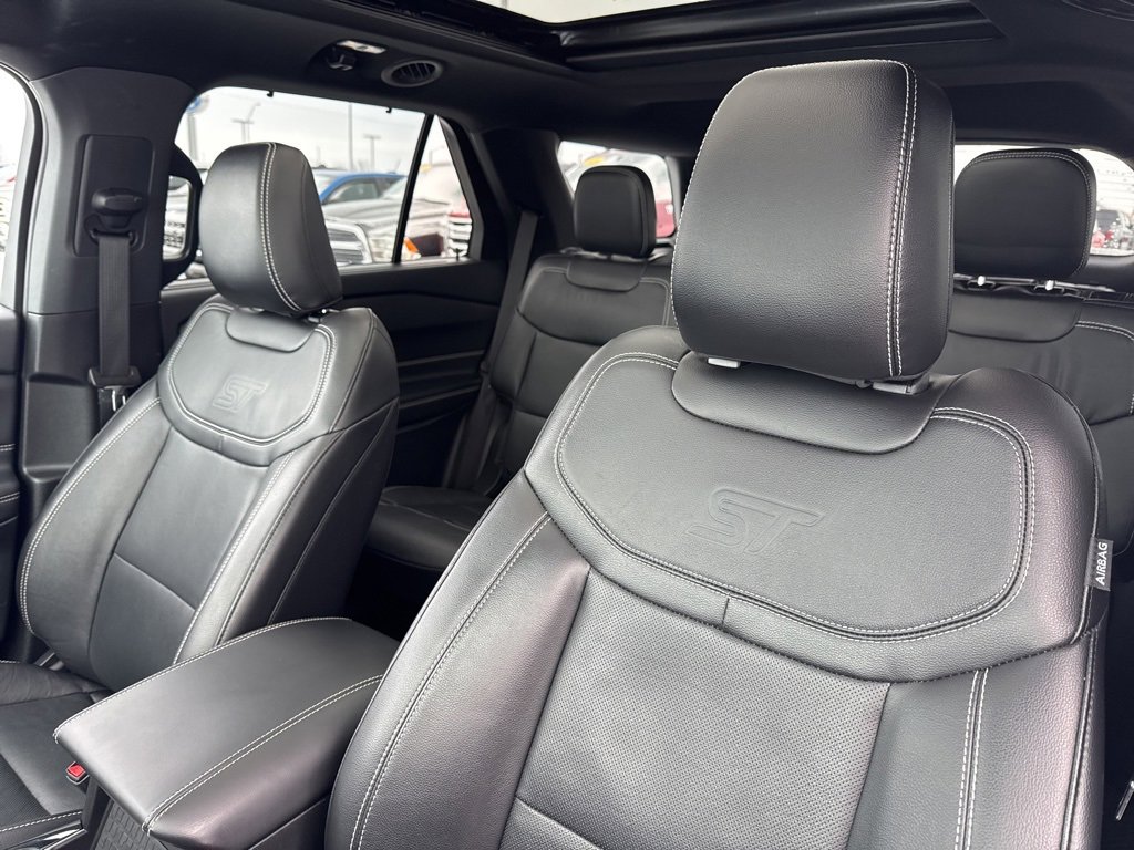 Certified 2024 Ford Explorer ST w/ Equipment Group 401A image 12