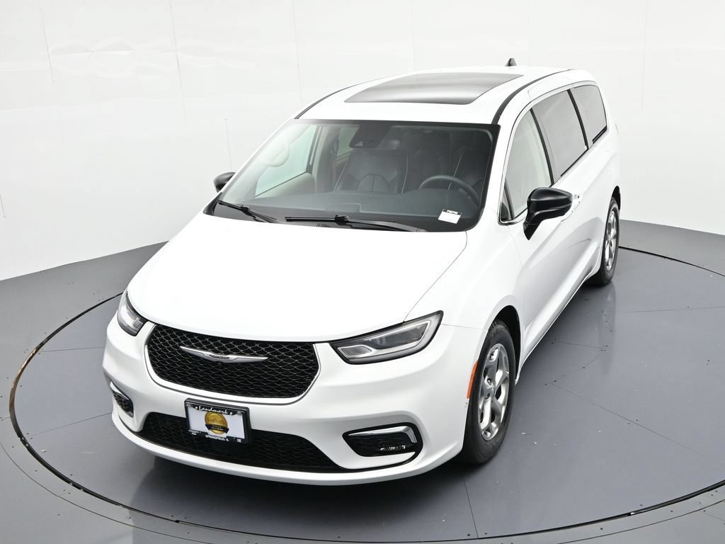 Used 2024 Chrysler Pacifica Limited FWD image 20