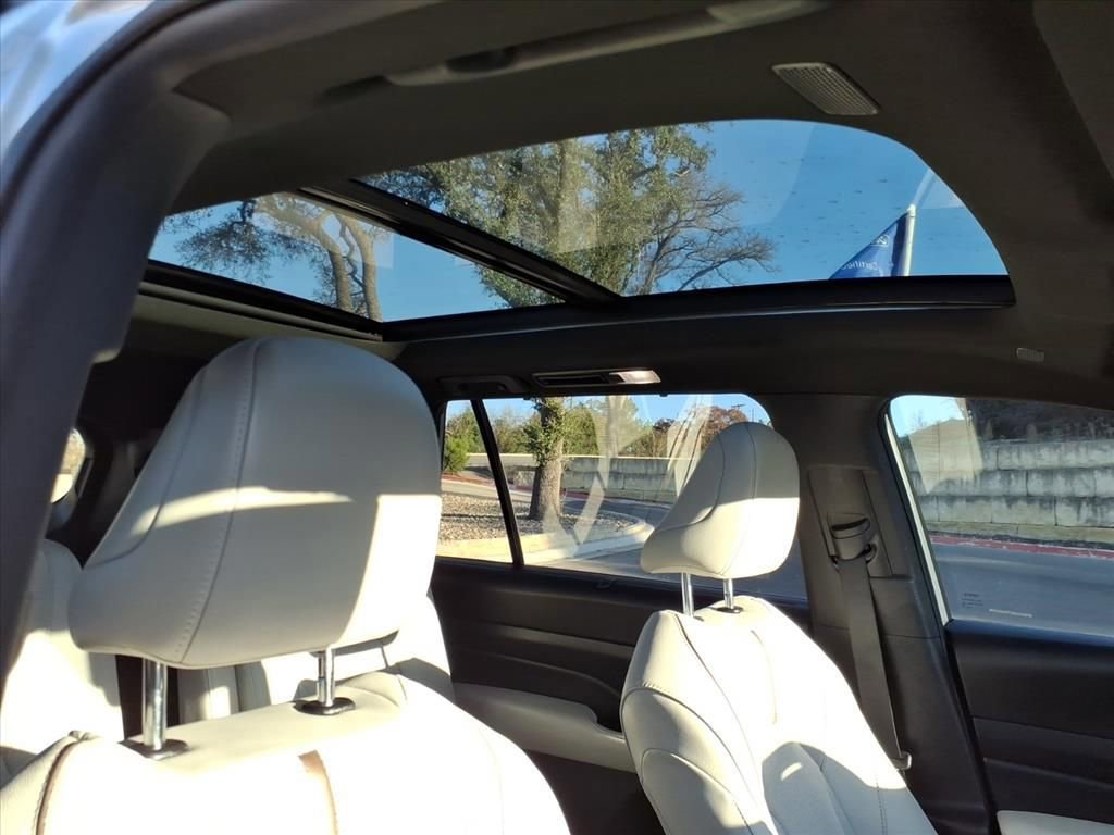 Used 2024 Toyota Grand Highlander AWD Hybrid image 8