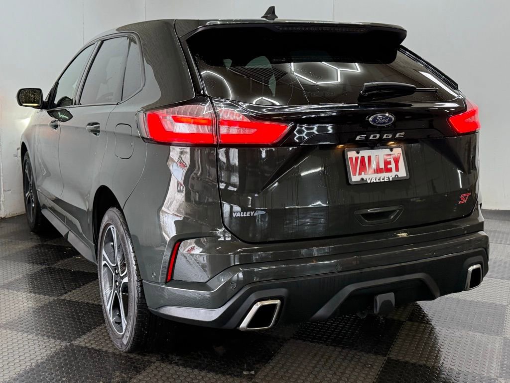 Certified 2022 Ford Edge ST w/ Equipment Group 401A image 23