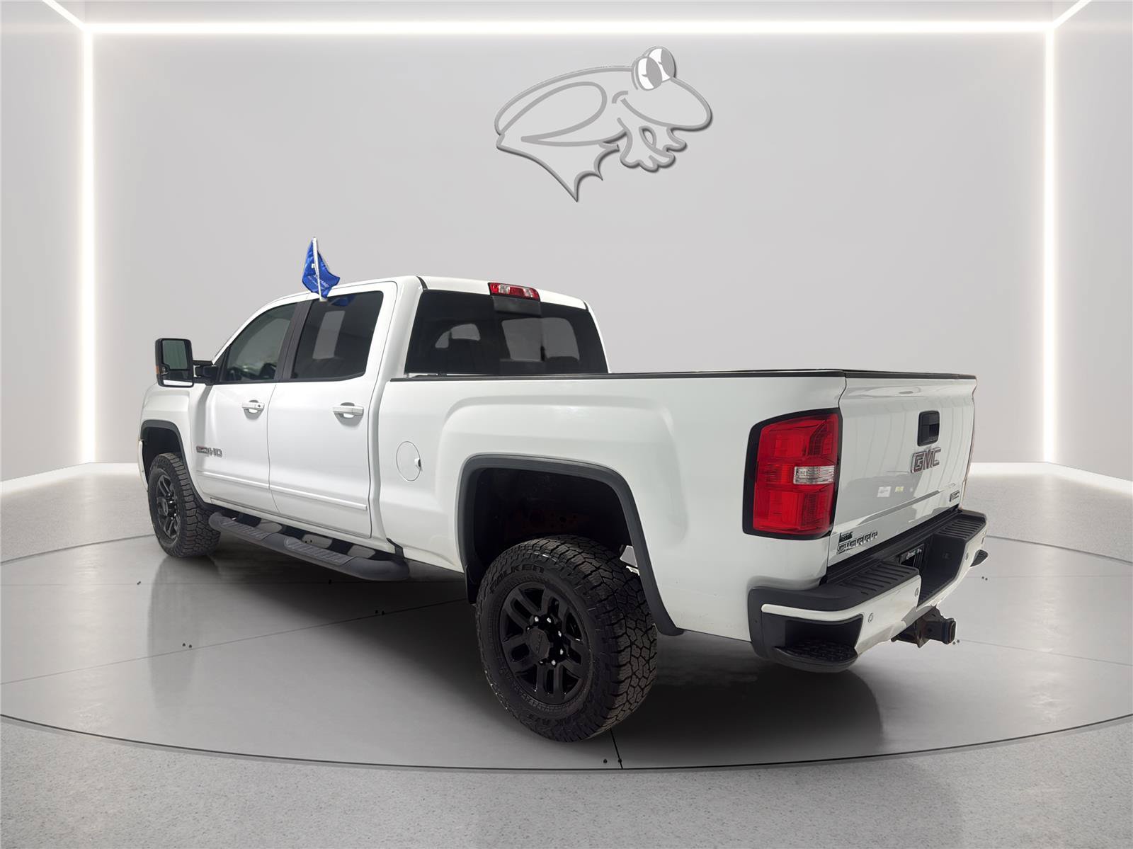 Used 2017 GMC Sierra 2500 SLT w/ All Terrain X HD Package AWD/4WD image 3