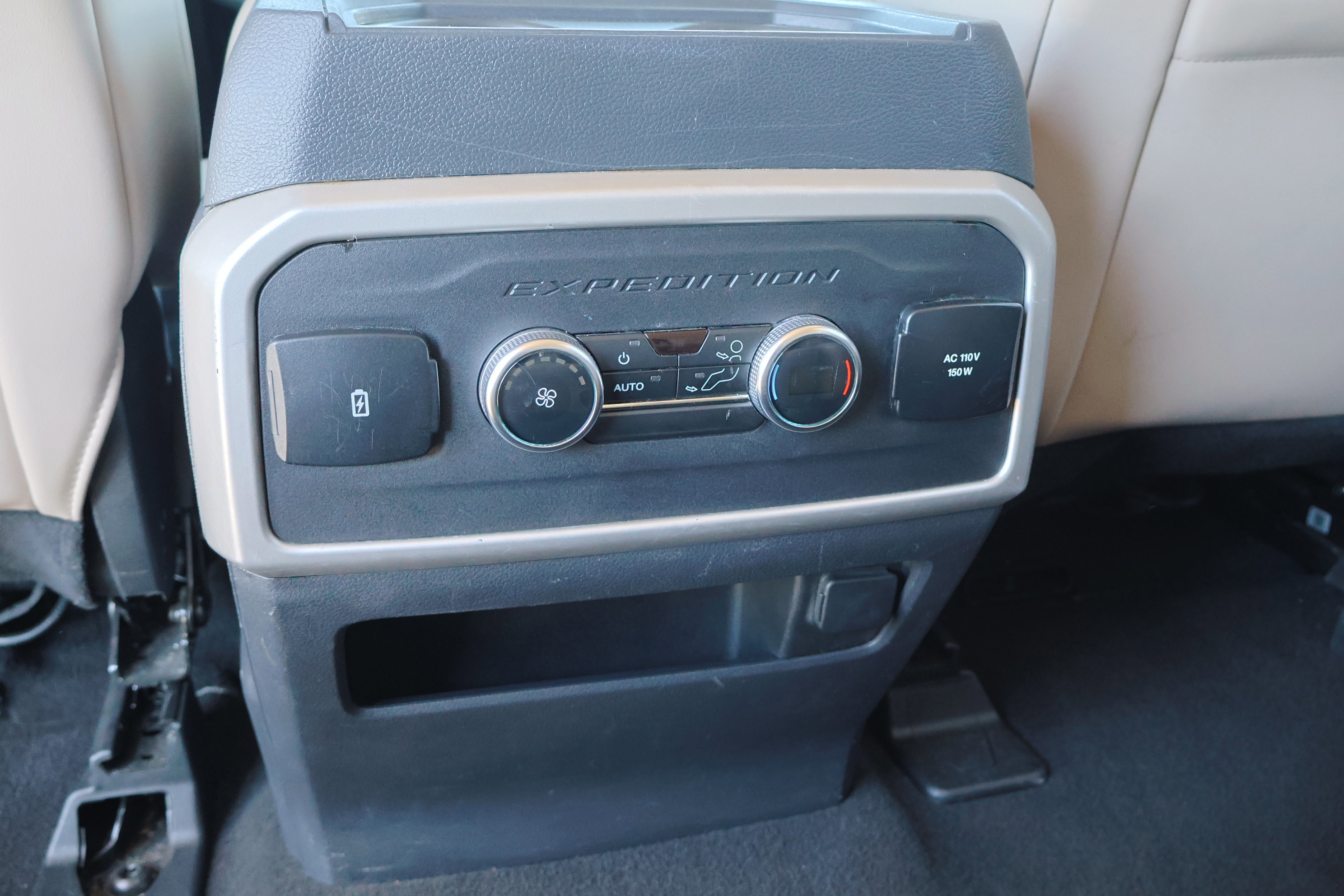 Certified 2024 Ford Expedition Max XLT image 35