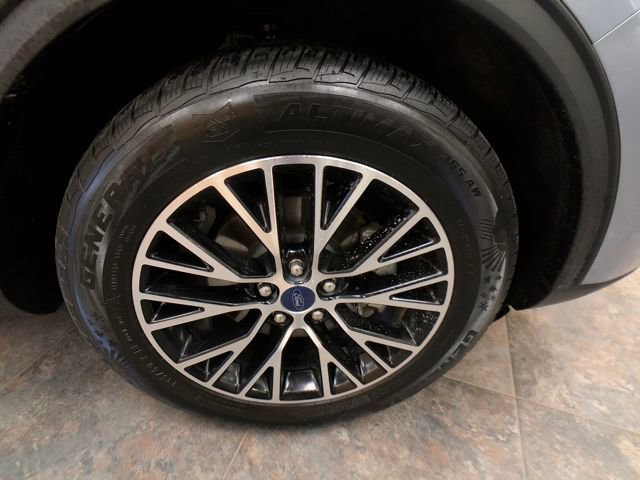 Certified 2022 Ford Escape SEL w/ Technology Package image 9