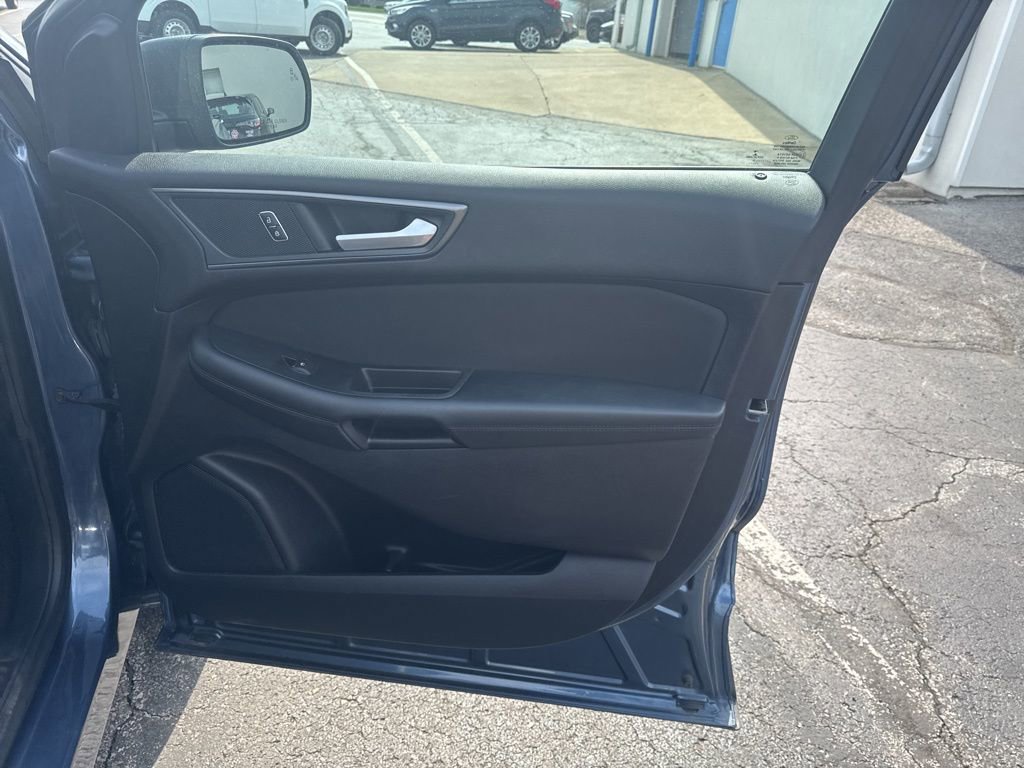 Certified 2019 Ford Edge SE FWD image 27