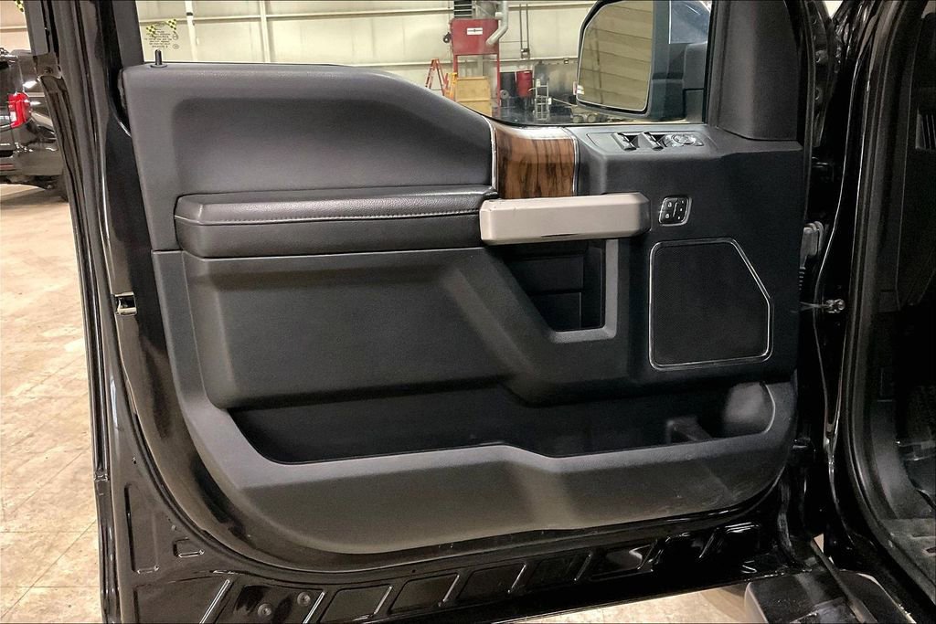 Certified 2019 Ford F150 Lariat image 22