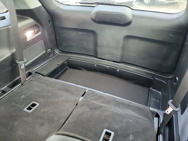 Certified 2023 Ford Explorer XLT w/ Equipment Group 202A RWD image 9