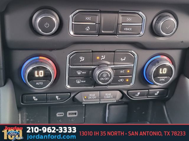 Used 2024 Chevrolet Suburban Z71 w/ Off-Road Capability Package AWD/4WD image 23