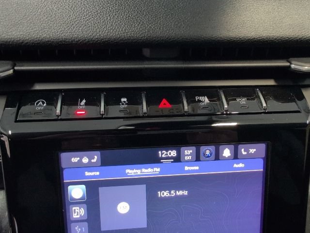 Used 2023 Jeep Grand Cherokee Laredo AWD/4WD image 20