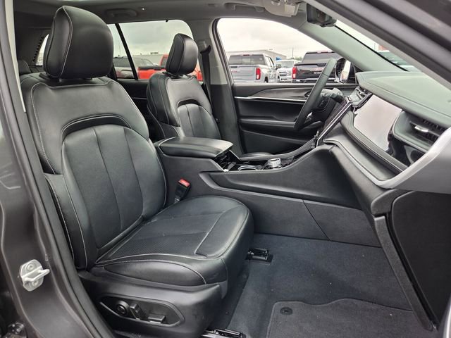 Used 2022 Jeep Grand Cherokee Limited 4xe w/ Luxury Tech Group II AWD/4WD image 15