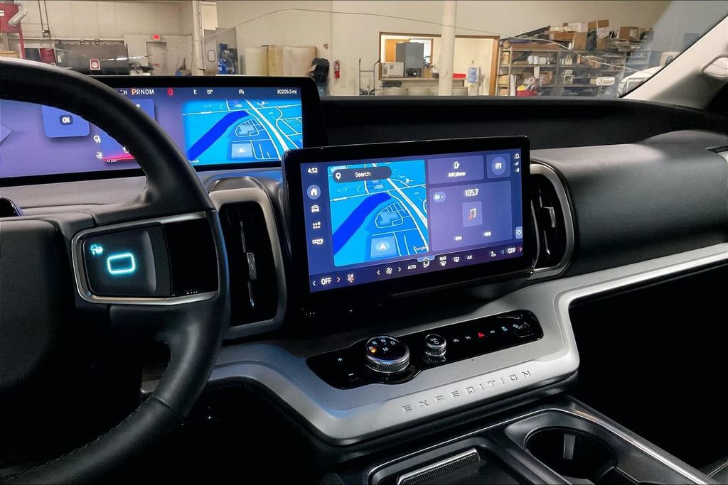 Certified 2025 Ford Expedition Active AWD/4WD image 6