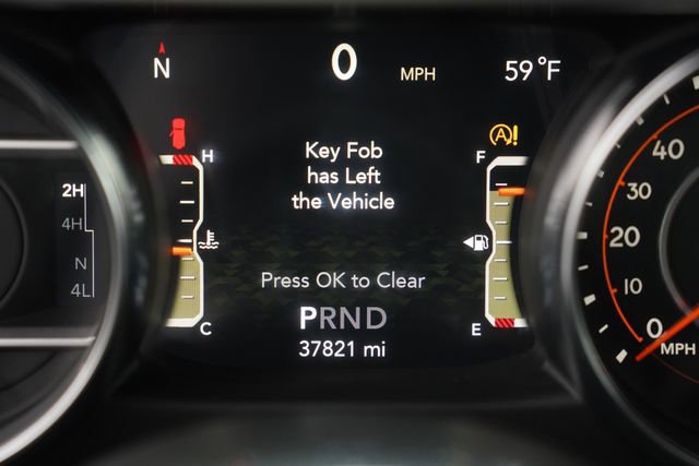 Used 2022 Jeep Wrangler Unlimited Sahara w/ Cold Weather Group AWD/4WD image 25