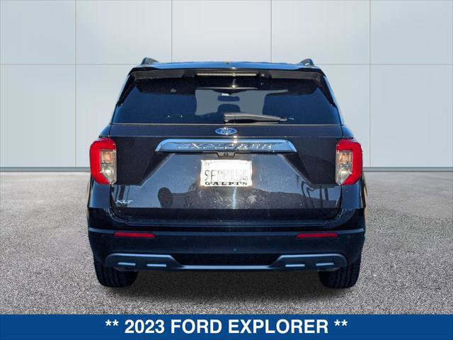 Certified 2023 Ford Explorer XLT w/ Equipment Group 202A image 3