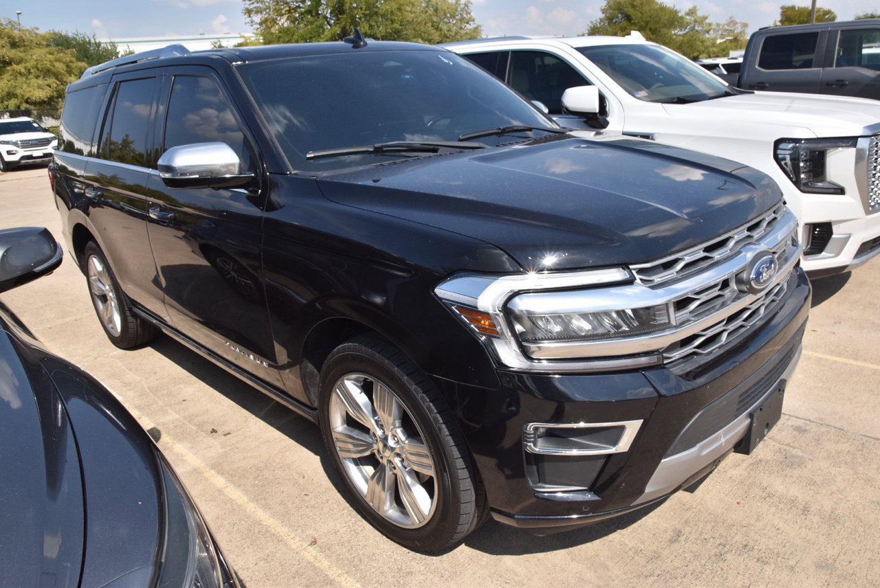 Certified 2022 Ford Expedition Platinum RWD image 4