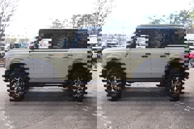 Certified 2025 Ford Bronco Badlands image 2