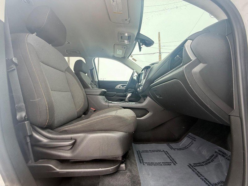 Used 2021 Chevrolet Traverse LT w/ LPO, Blackout Package image 13