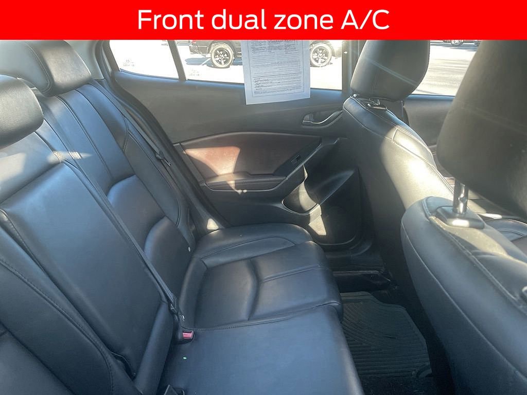 Used 2018 MAZDA MAZDA3 Touring image 9