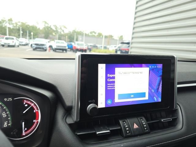 Used 2023 Toyota RAV4 XLE Premium image 12