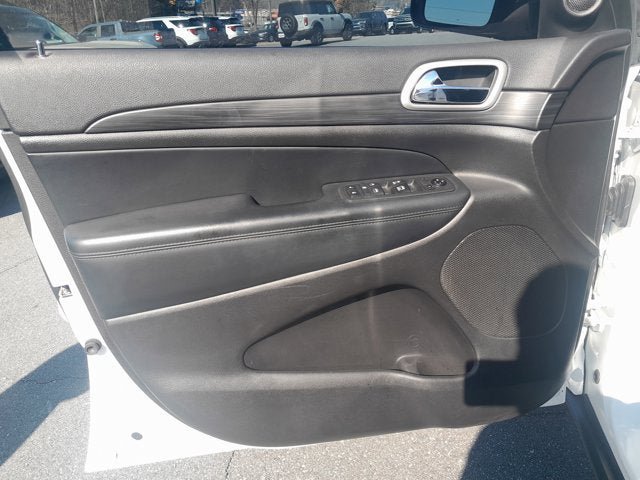Used 2021 Jeep Grand Cherokee Laredo AWD/4WD image 10