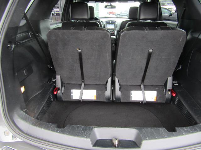 Certified 2018 Ford Explorer XLT w/ Equipment Group 202A image 14