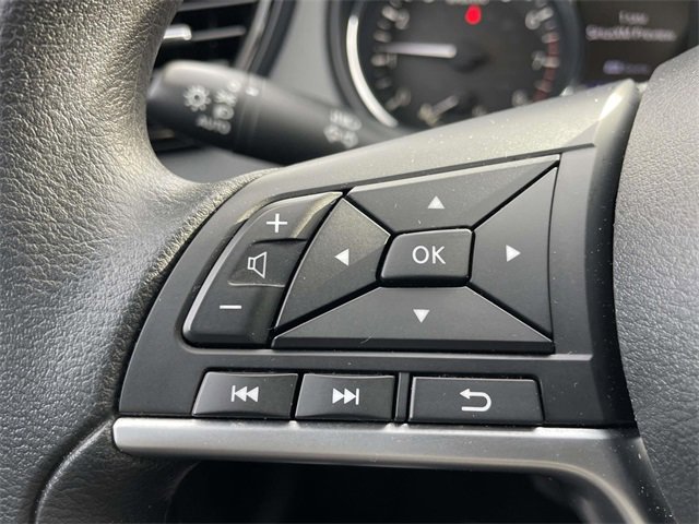 Used 2021 Nissan Rogue Sport S image 13