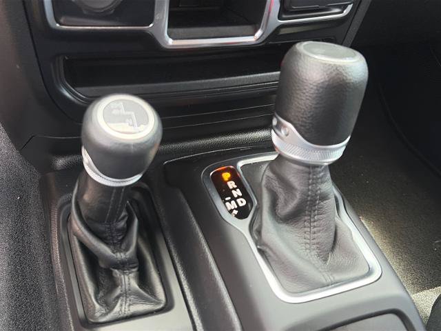 Used 2022 Jeep Wrangler Sport AWD/4WD image 12