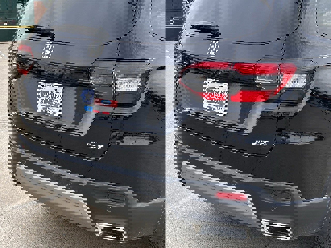 Used 2024 Honda Pilot Elite image 8