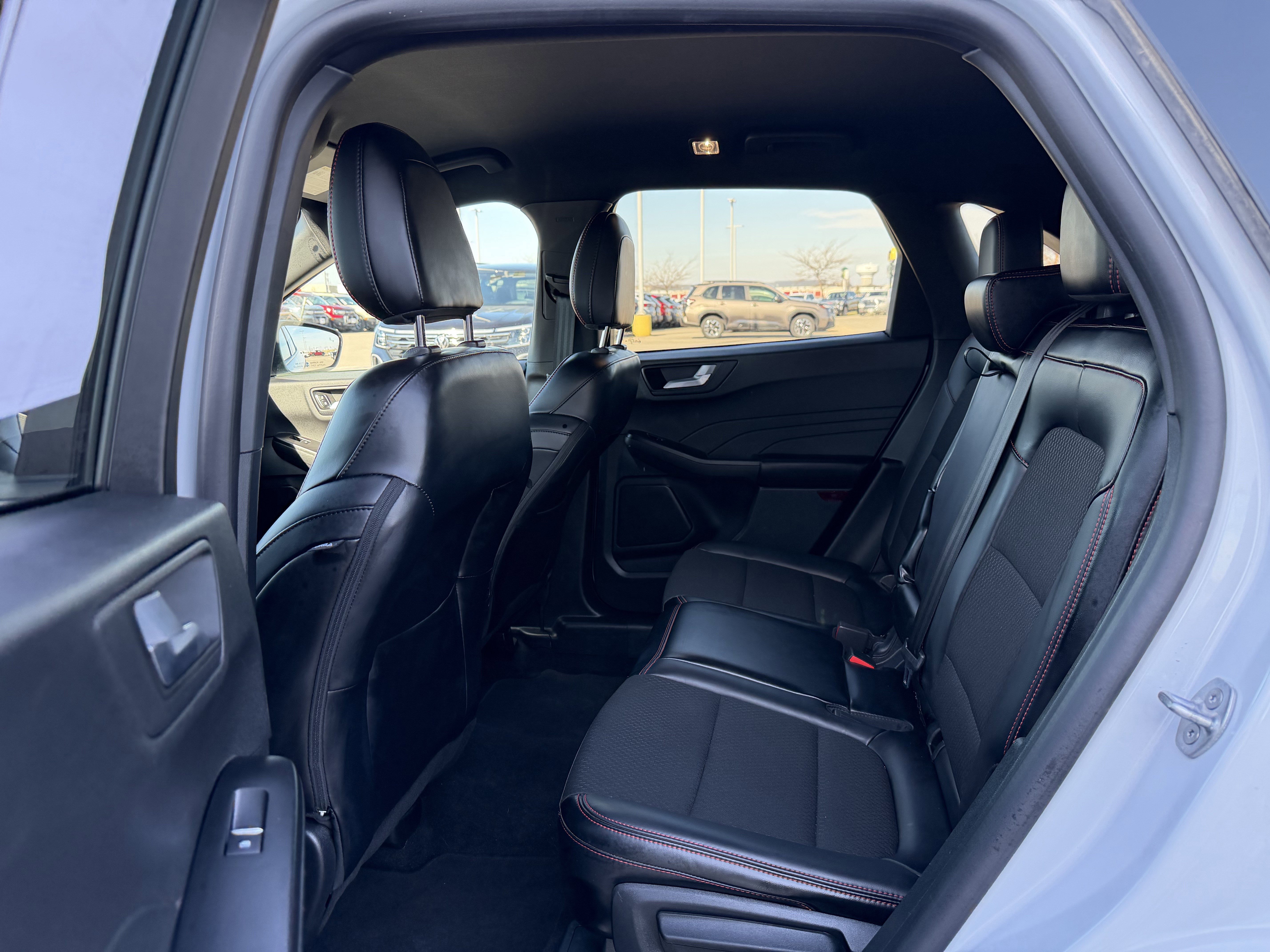 Certified 2025 Ford Escape ST-Line AWD/4WD image 19
