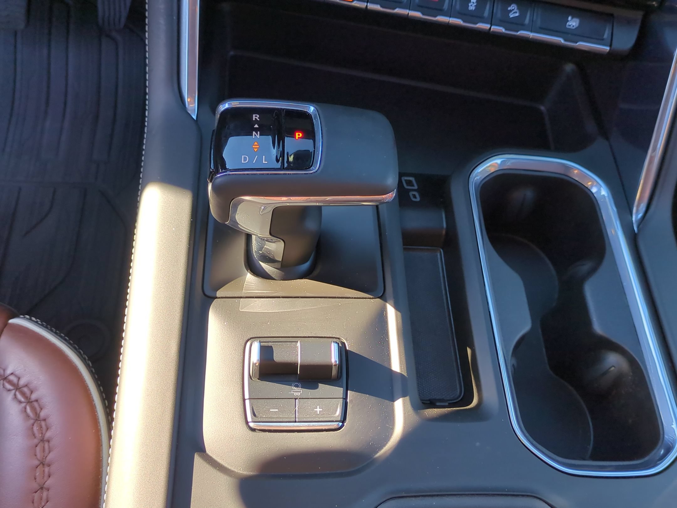 Used 2024 GMC Sierra 1500 Denali Ultimate AWD/4WD image 25