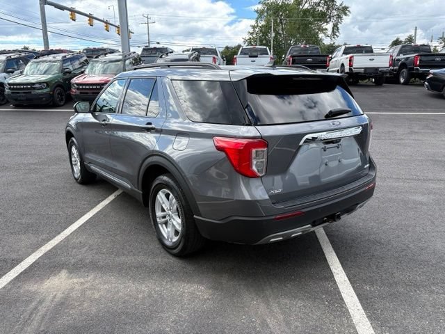 Certified 2022 Ford Explorer XLT w/ Equipment Group 202A AWD/4WD image 5