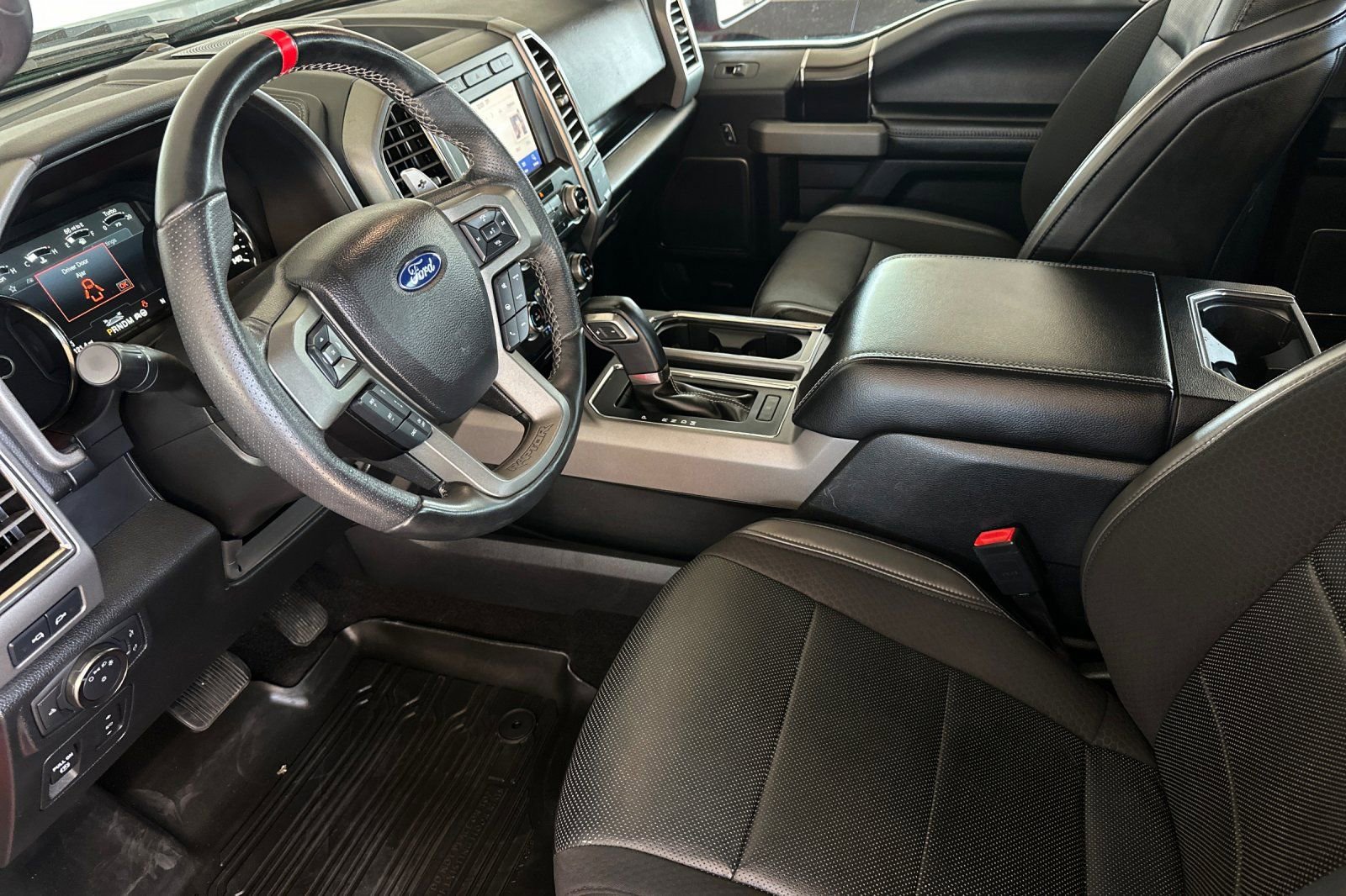 Certified 2019 Ford F150 Raptor w/ Equipment Group 802A Luxury image 9