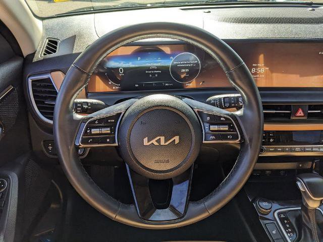 Used 2024 Kia Seltos EX FWD image 12