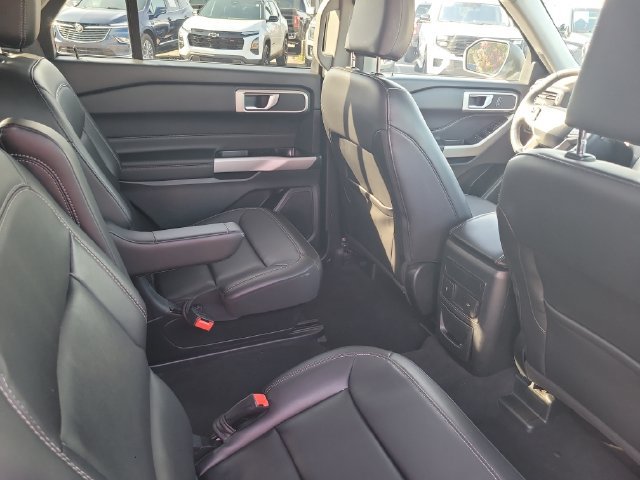 Certified 2023 Ford Explorer XLT w/ Equipment Group 202A AWD/4WD image 28