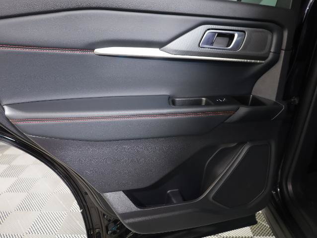 Certified 2025 Ford Explorer ST-Line w/ Premium Package AWD/4WD image 34